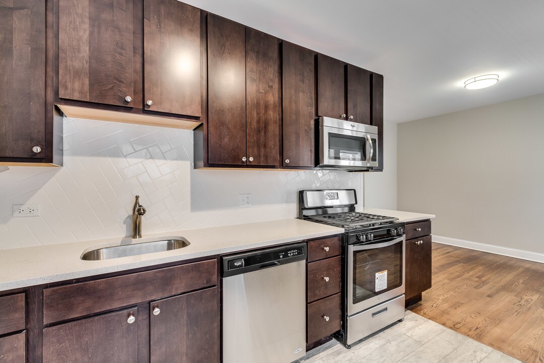 838 E 53rd St-Unit -838-2W in Chicago, IL - Foto de edificio