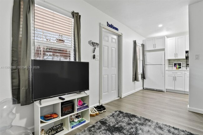 920 SW 30th St in Fort Lauderdale, FL - Building Photo - Building Photo