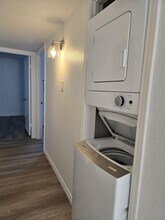 5550 N Braeswood Blvd in Houston, TX - Foto de edificio - Building Photo