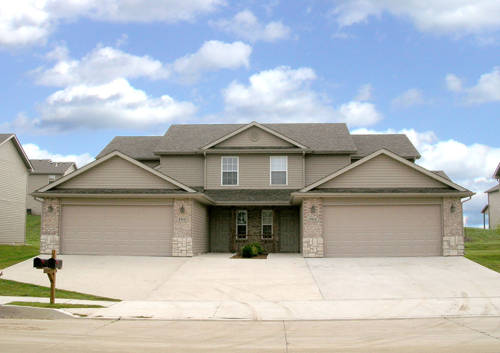 Vanderveen in Columbia, MO - Building Photo