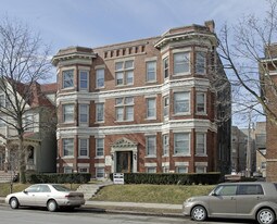 Webster Apartments in Milwaukee, WI - Building Photo