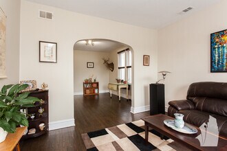 2931 N Springfield Ave in Chicago, IL - Building Photo - Building Photo