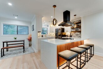 1505 Durango Dr in Houston, TX - Building Photo - Building Photo