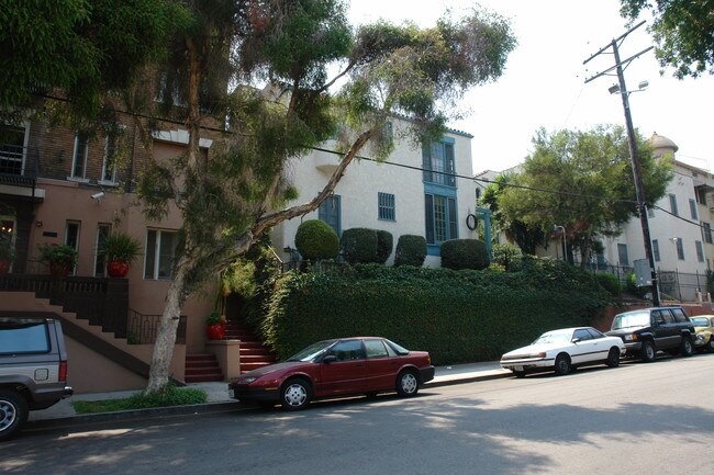 534 S Coronado St in Los Angeles, CA - Building Photo - Building Photo