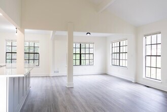 5201 Sunset Trail in Marietta, GA - Building Photo - Building Photo