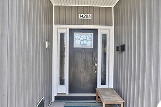 1428 W Ocean View Ave in Norfolk, VA - Building Photo - Building Photo