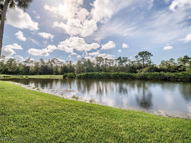 8680 Cedar Hammock Cir