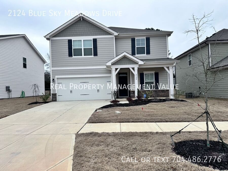 2124 Blue Sky Mdws Dr in Monroe, NC - Building Photo