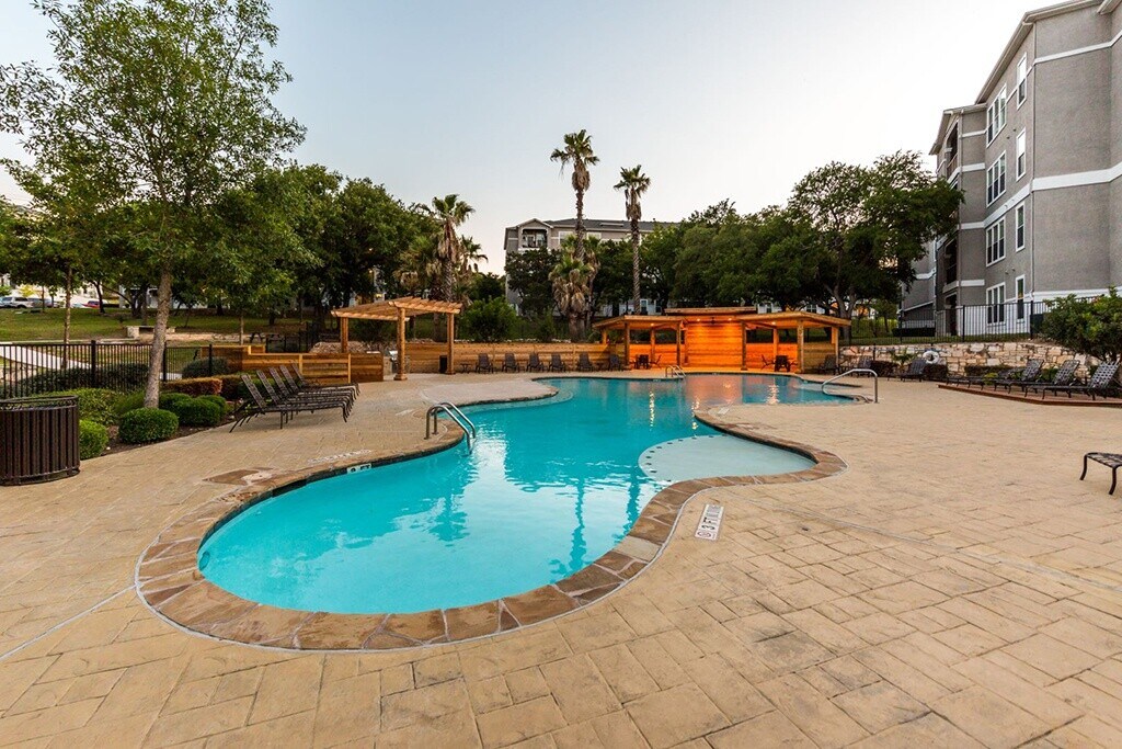 Marquis at Crown Ridge San Antonio, TX Apartments