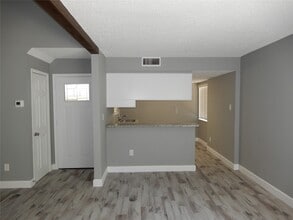 26612 Quail Ct in Huntsville, TX - Building Photo - Building Photo