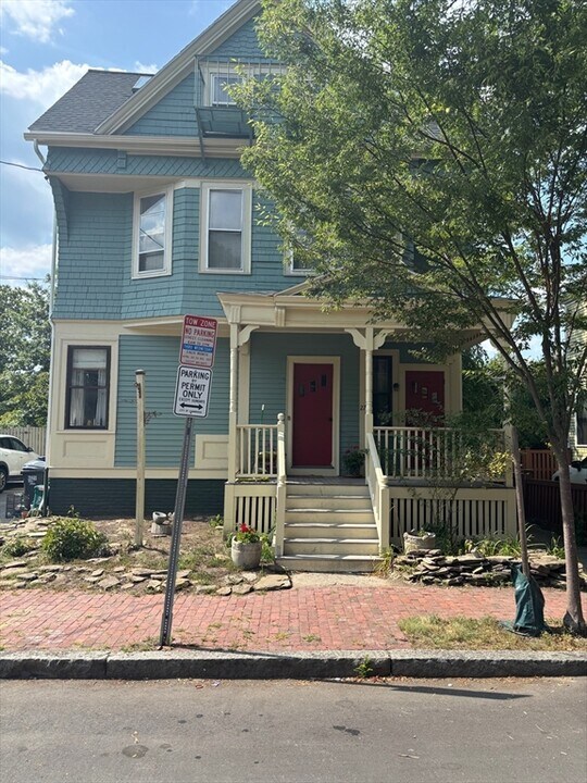 27 Blake St in Cambridge, MA - Building Photo