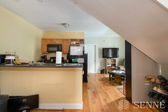 43 Clifton St, Unit 1 in Cambridge, MA - Building Photo - Building Photo