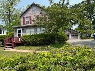 497 W Lincoln Ave in Oakhurst, NJ - Building Photo