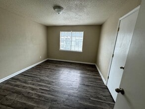 87 Eastview Dr in Memphis, TN - Building Photo - Building Photo