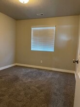21 S 1000 E in Layton, UT - Building Photo - Building Photo