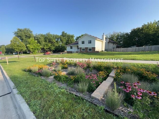 property at 10423 Clark St