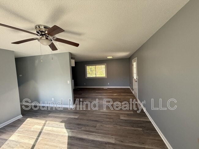 105 Sycamore St in Dunn, NC - Building Photo - Building Photo