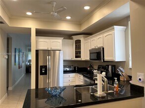 202 Old Meadow Way in Palm Beach Gardens, FL - Building Photo - Building Photo