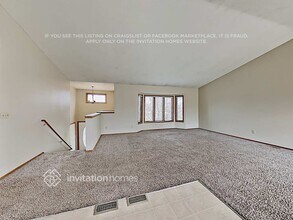 8805 Yates Terrace in Minneapolis, MN - Foto de edificio - Building Photo