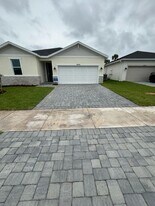 8666 Dahlia Cir in Port St. Lucie, FL - Building Photo