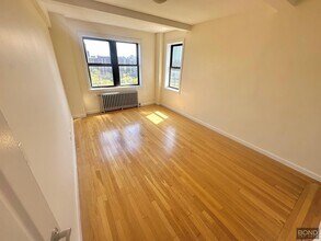 850 Amsterdam Ave in New York, NY - Building Photo - Building Photo