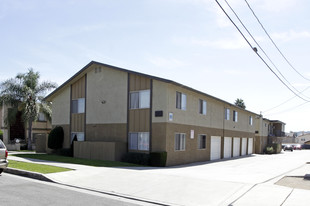 1330 Hillandale Ave Apartments