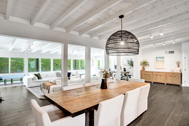 915 N Swinton Ave in Delray Beach, FL - Building Photo - Building Photo
