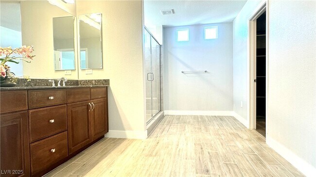property at 5718 Woodchester Ave