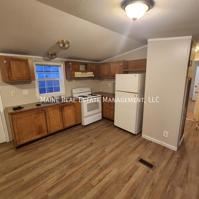 property at 7 Pheasant Hill Trailer Park