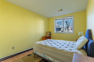 40 Cross St, Unit Condo in Quincy, MA - Foto de edificio - Building Photo