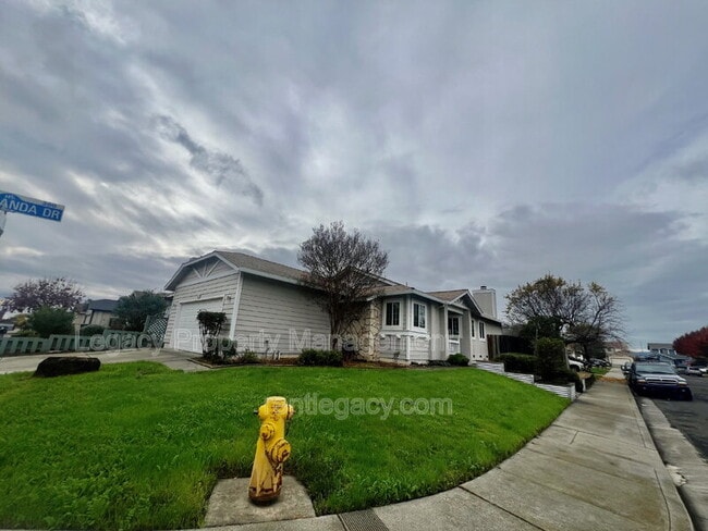 1180 Camellia Ln in Suisun City, CA - Building Photo - Building Photo