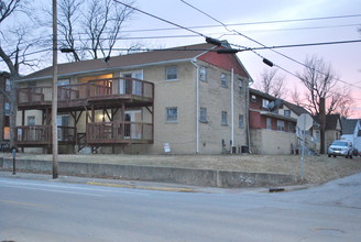 700 S Poplar St in Carbondale, IL - Building Photo - Other