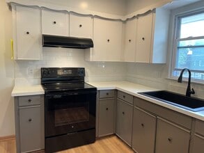 7016 Antioch Rd in Overland Park, KS - Foto de edificio - Building Photo