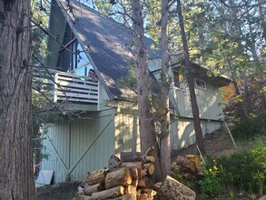 479 Catalina Rd in Big Bear Lake, CA - Building Photo - Building Photo