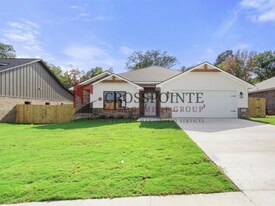 16414 Crossing Cir in Lindale, TX - Building Photo