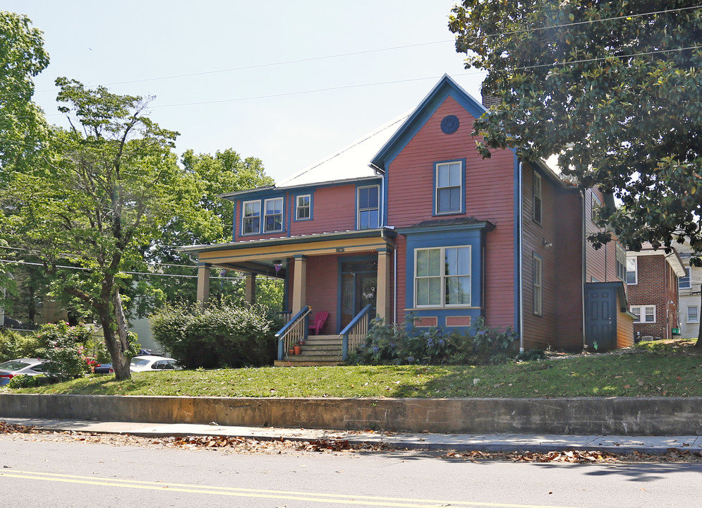 1502 Highland Ave in Knoxville, TN - Building Photo