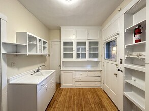 1310 Oak Ave in Evanston, IL - Building Photo - Building Photo