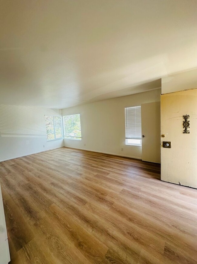property at 4515-4515 Penniman Ave