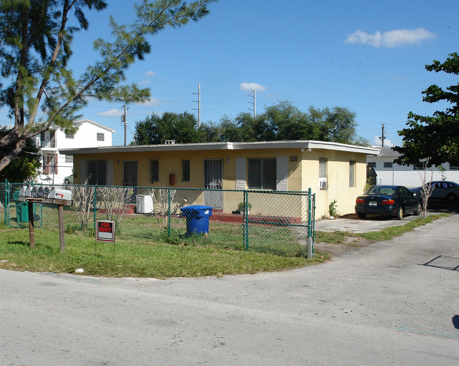 9395-9401 NW 8th Ave in Miami, FL - Building Photo