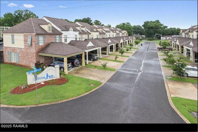 101 Crystal Bay Ct