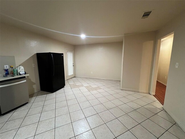 11007 Glen Hollow in Houston, TX - Building Photo - Building Photo