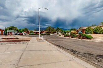 7413 Volunteer St NE in Albuquerque, NM - Building Photo - Building Photo