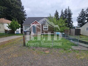 1212 Evans Ave W in Bremerton, WA - Building Photo - Building Photo