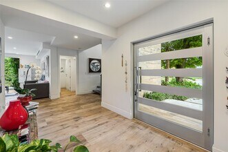 79 Shore Dr E in Miami, FL - Building Photo - Building Photo