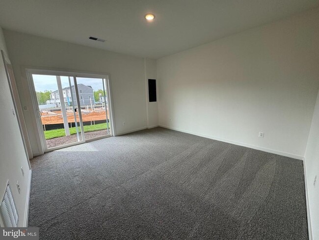 36122 Wilderness Shores Way in Locust Grove, VA - Building Photo - Building Photo