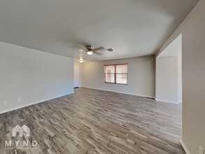 13475 W Post Dr in Surprise, AZ - Building Photo - Building Photo