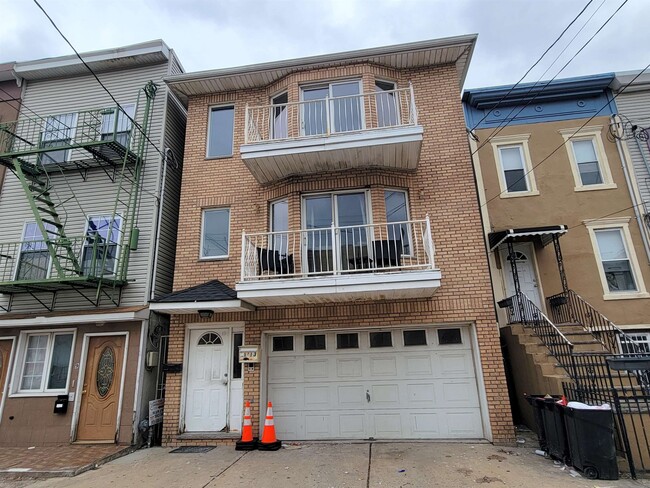 property at 11 Wallis Ave