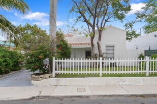 625 Selkirk St in West Palm Beach, FL - Building Photo