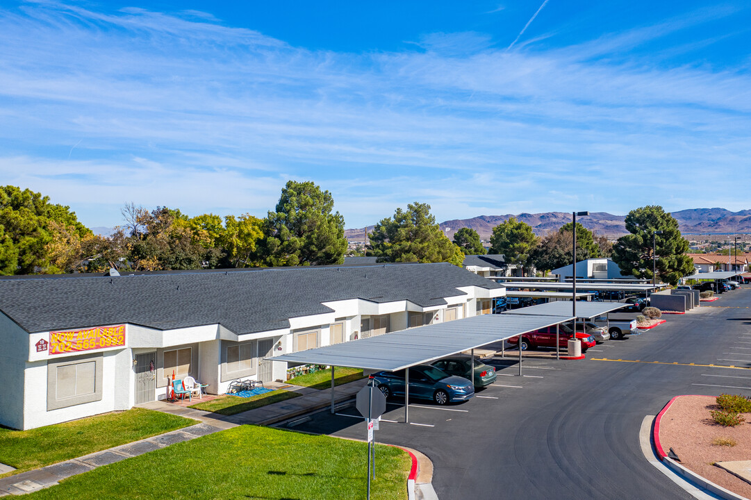 Don Dawson Court in Henderson, NV - Building Photo