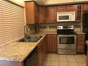 3100 Charter Oak Dr in Plano, TX - Building Photo - Building Photo